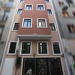Maxwell Hotel 3*